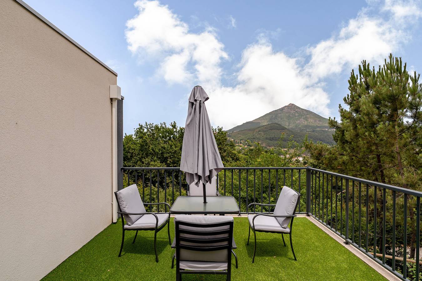 Maison de vacances 'Felicidade' avec vue sur les montagnes, Wi-Fi et climatisation in São Cristóvão de Mondim de Basto, District de Vila Real