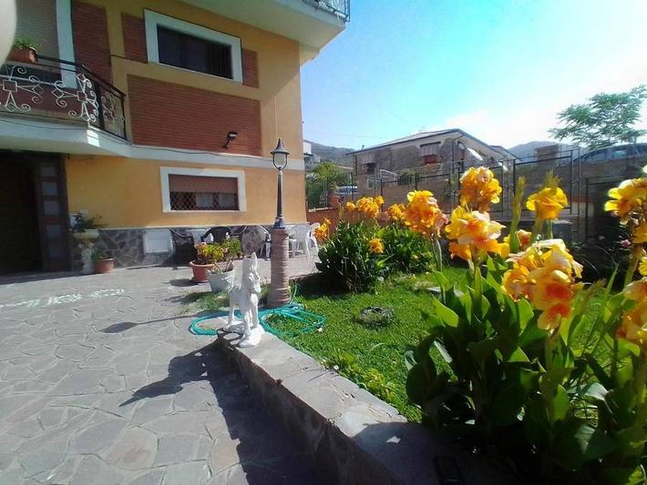 Location de vacances pour 2 personnes, avec Balcon ainsi que Jardin et Vue à Agnone Cilento - 3