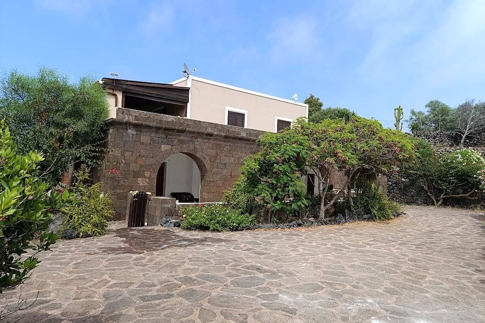 Appartamento intero, Villa Francesca - meraviglioso appartamento in villa a Pantelleria in Isola di Pantelleria (Italia), Provincia di Trapani