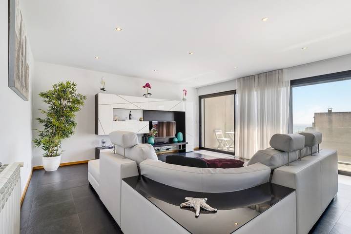 Gîte pour 6 personnes, avec balcon et bassin pour enfant à Apúlia - 2