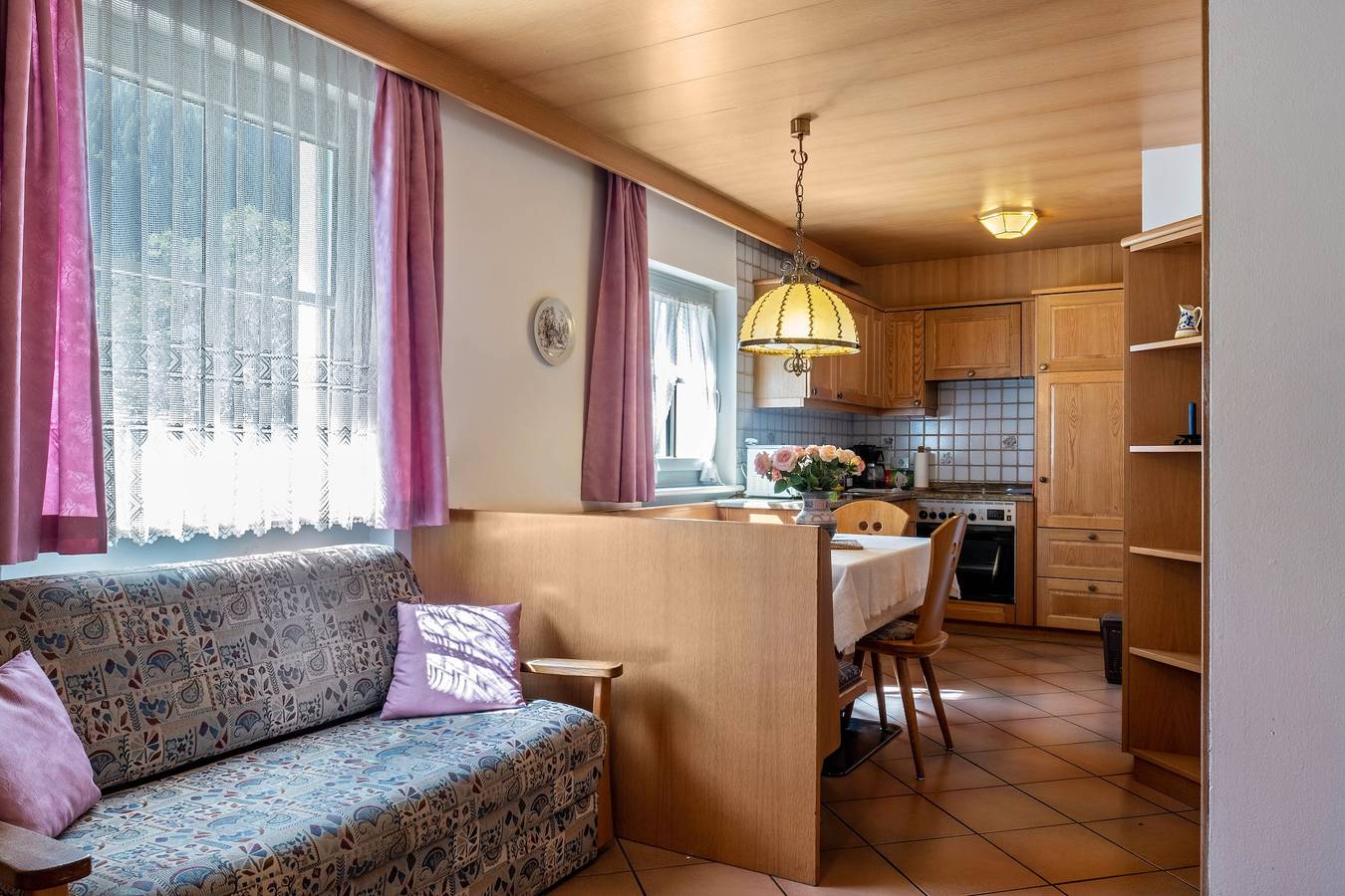Appartement entier, Appartement "Cesa Soramurat 9" avec vue sur la montagne, Wi-Fi et jardin partagé in Canazei, Dolomiti Superski