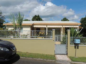 Location de vacances pour 9 personnes, avec vue et jardin, adapté aux familles à Lamentin (Guadeloupe)