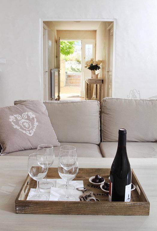 Gîte pour 4 personnes, avec terrasse ainsi que jardin et piscine à Nyons - 4