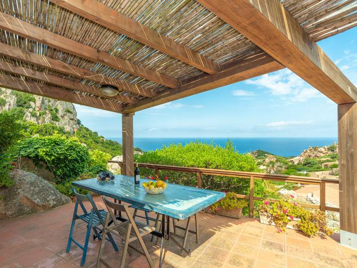 Ferienhaus für 4 Personen, mit Terrasse und Garten sowie Ausblick in Costa Paradiso
