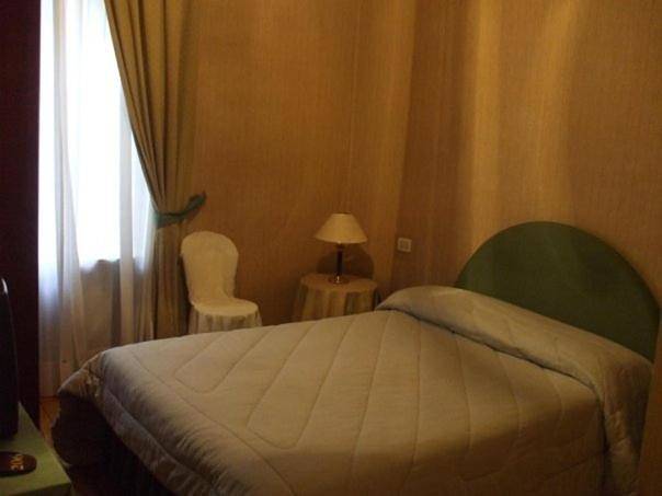 Hôtel pour 2 personnes, avec Balcon et Terrasse ainsi que Jardin et Vue à Pont-Canavese