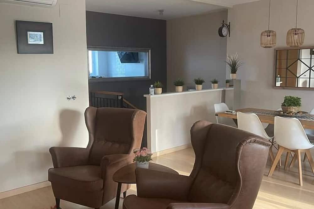 Apartamento entero, Ático Dúplex Baladrar Gran Terraza 8Km Playa Dénia-Oliva Nova Golf Ideal Grupos in Pego, Costa Blanca