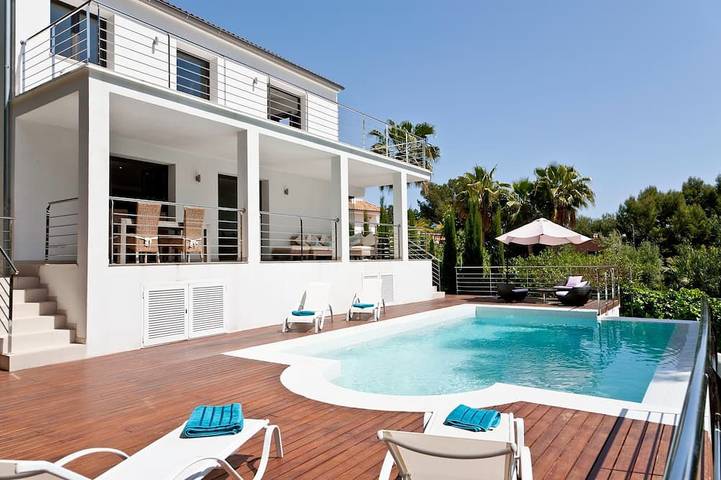 Ferienhaus für 8 Personen, mit Balkon und Terrasse sowie Garten in Costa d'en Blanes