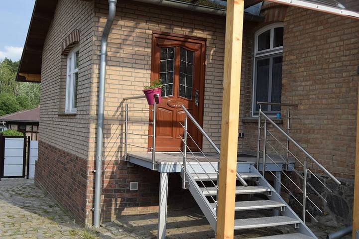 Ferienwohnung für 10 Personen, mit Terrasse und Garten sowie Sauna in Godendorf