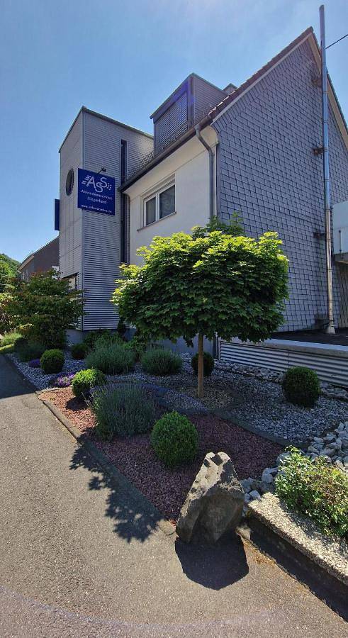 Ferienwohnung für 2 Personen, mit Balkon und Terrasse sowie Garten und Ausblick in Wilnsdorf - 4