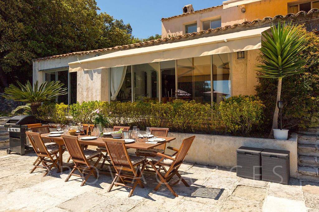 Ferienhaus mit Pool und Meerblick in Nizza in Falicon, Nizza und Umgebung