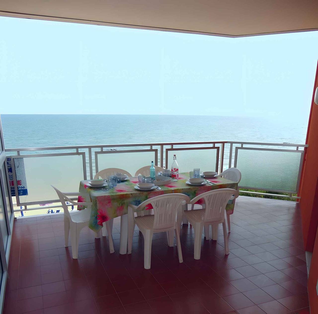 Hel ferielejlighed, Ferielejlighed for 6 personer med balkon in Porto Santa Margherita, Caorle