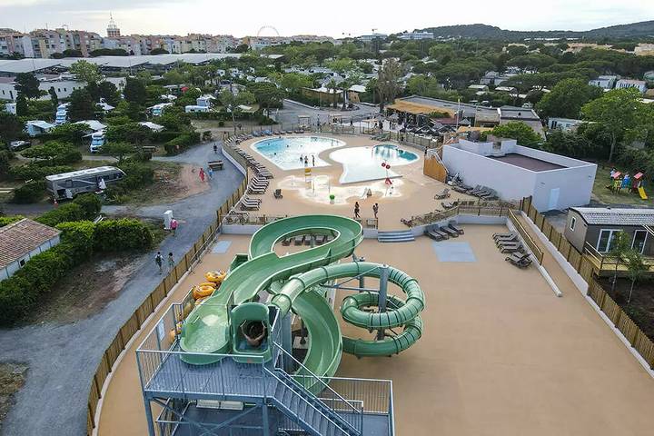 Bungalow für 6 Personen, mit Terrasse und Pool in Agde - 2