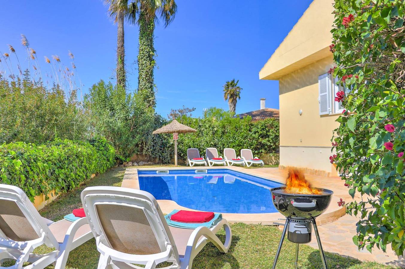 Villa für 6 Personen mit Garten in Playa de Muro, Muro