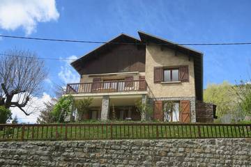 Maison de campagne pour 10 personnes, avec jardin et jacuzzi à Villars-Colmars