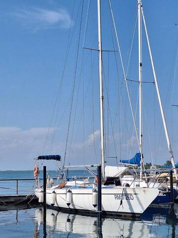 Boot für 4 Personen, mit Ausblick und Garten in Italien