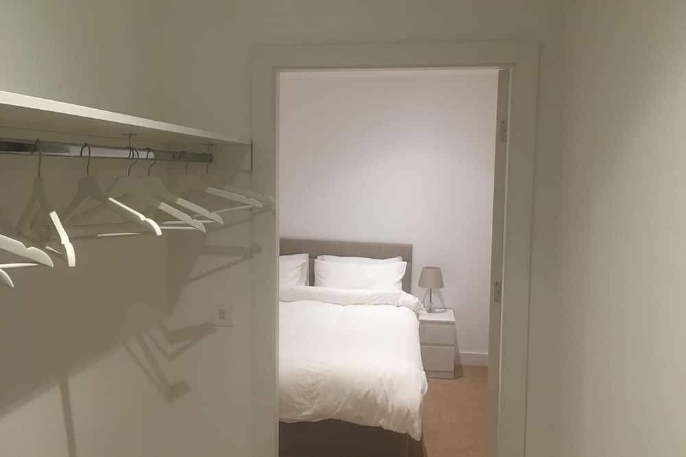 Entire apartment, Luxury Serviced Apartments***** in Croydon, London