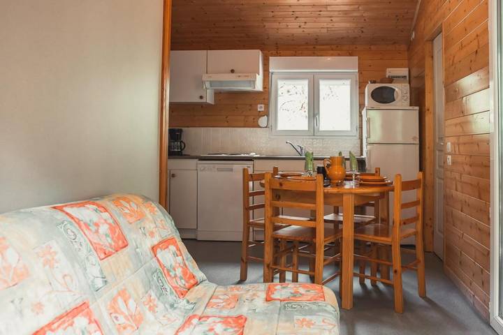 Location de vacances pour 6 personnes, avec terrasse et piscine à La Canourgue - 3
