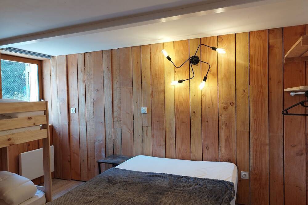 Entire apartment, Le Cèpe Rénovation de Standing Située en Sortie de Village Vers Les Angles in Formiguères, Parc naturel régional des Pyrénées catalanes