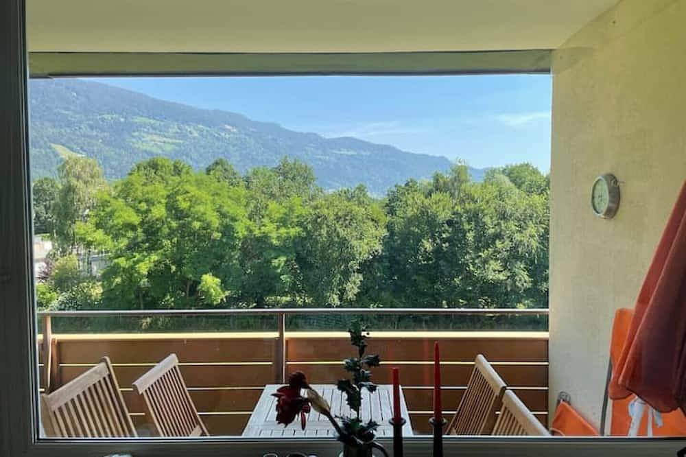Ganze Wohnung, Ferienwohnung mit 46 qm - direkt am Ossiacher See &  Indoorpool in Bodensdorf, Gerlitzen