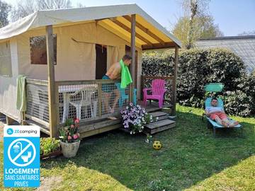 Tente pour 4 personnes, avec bassin pour enfant en Vendée
