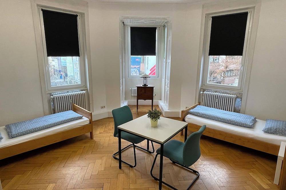 Ganze Wohnung, Geräumige 160 qm Wohnung in zentral in Göppingen für Familien, Monteure, Gruppen in Göppingen, Landkreis Göppingen