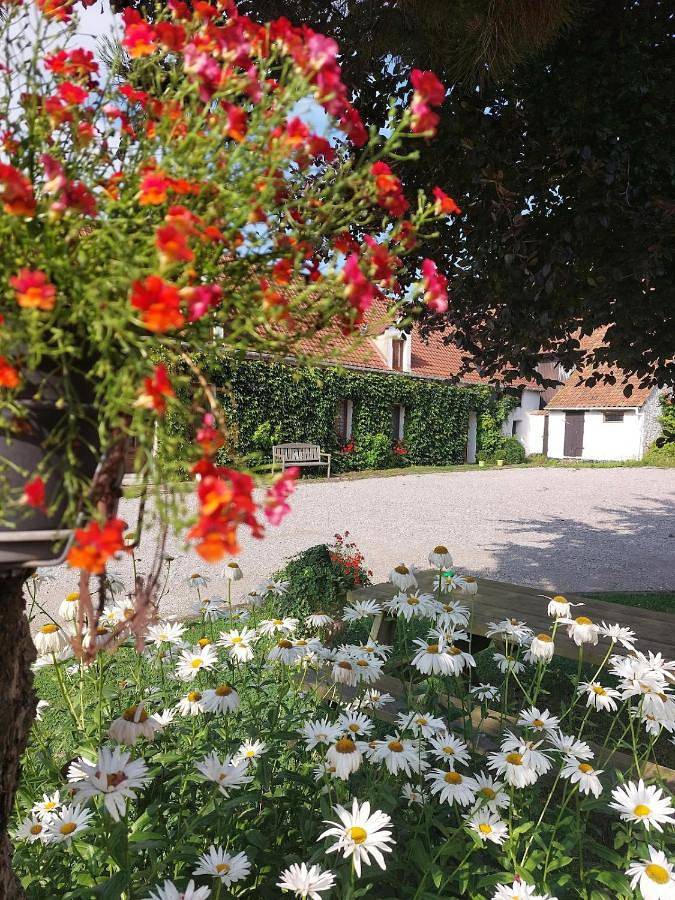 Location de vacances pour 4 personnes, avec vue et jardin à Lacres