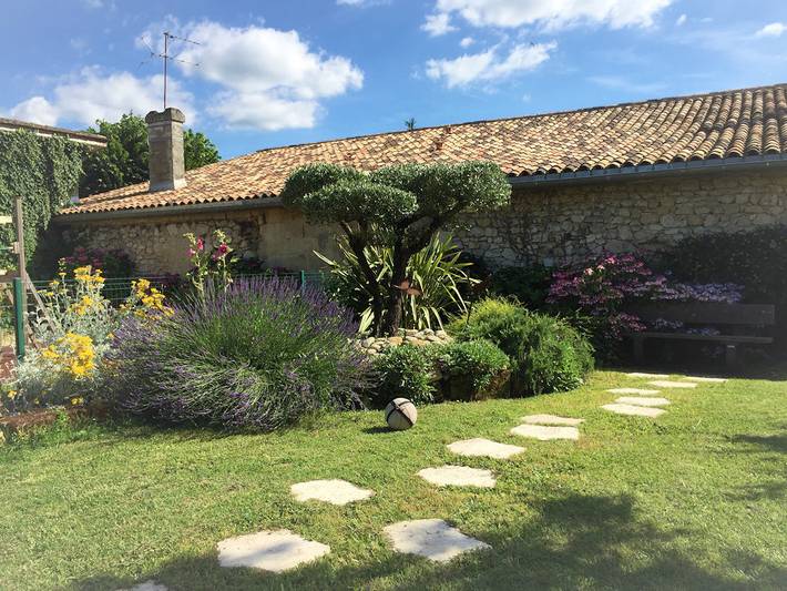 Cottage pour 2 personnes, avec jardin à Génissac