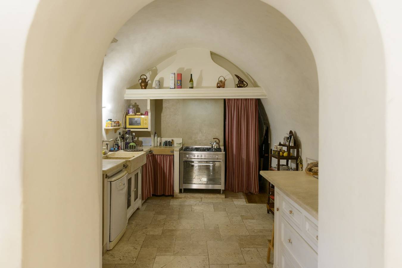 Maison Hélène, authentic village house in Cadenet, Regionaler Naturpark Luberon