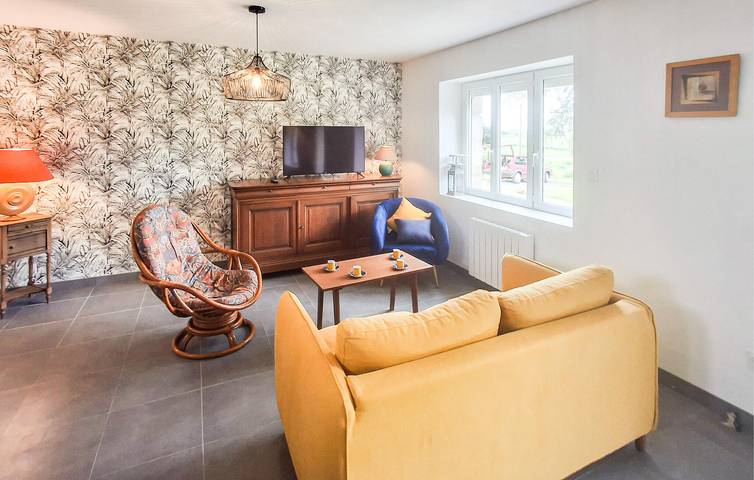 Appartement confortable avec jardin et parking, à 2,5 km de Kermaria-Sulard in Rospez, Région de Lannion