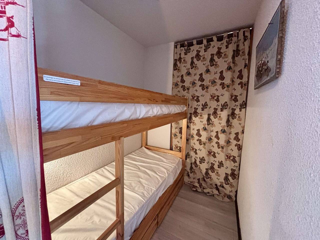 Geheel appartement, Cozy 2-Room Apartment for 5 with Balcony - Close to Lifts & Shops in Alpe d'Huez in Huez, Écrins Nationaal Park