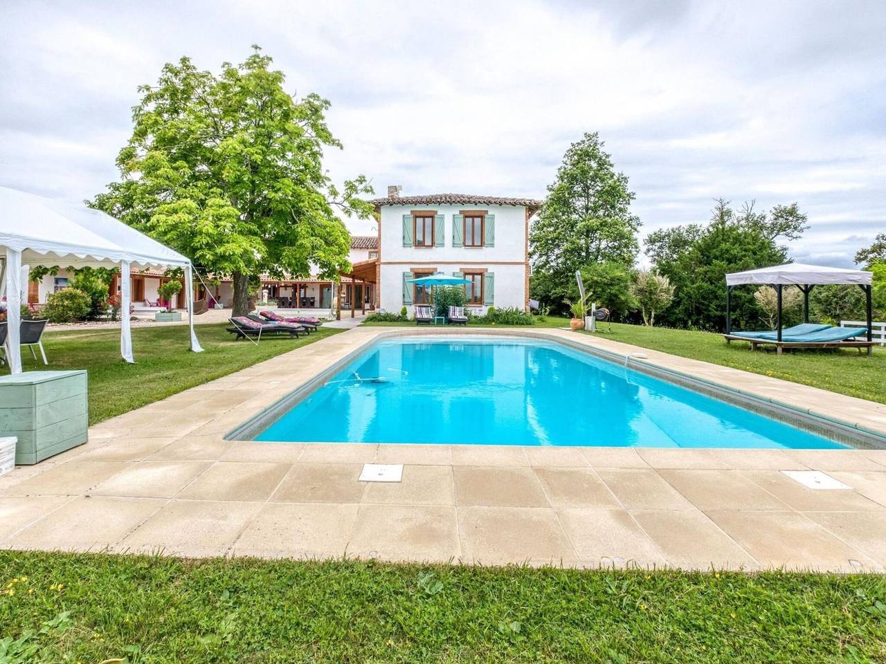 Ganze Wohnung, Luxurious Apartment in Rabastens with Swimming Pool in Rabastens, Albi und Umgebung