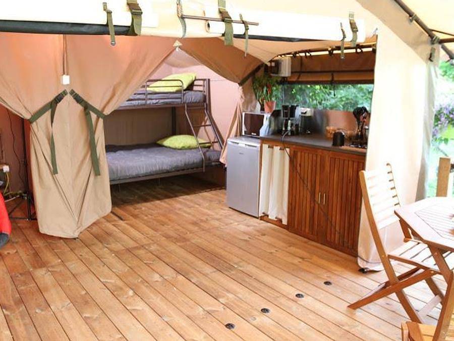 Camping Les Floralies - Tienda de lona y madera 4 personas - Victoria sin instalaciones sanitarias in Dolus-d'Oléron, Côte de Beauté