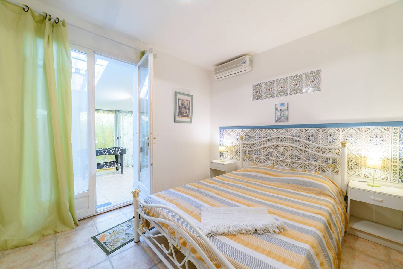 Bed and Breakfast 'Chambre Double Classique' con jardín compartido y aire acondicionado in Saint-Cyprien, Côte d'Améthyste