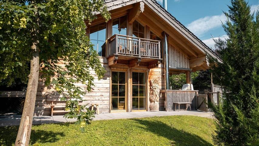 Ferienhaus für 6 Personen, mit Sauna und Whirlpool sowie Garten in Ainring