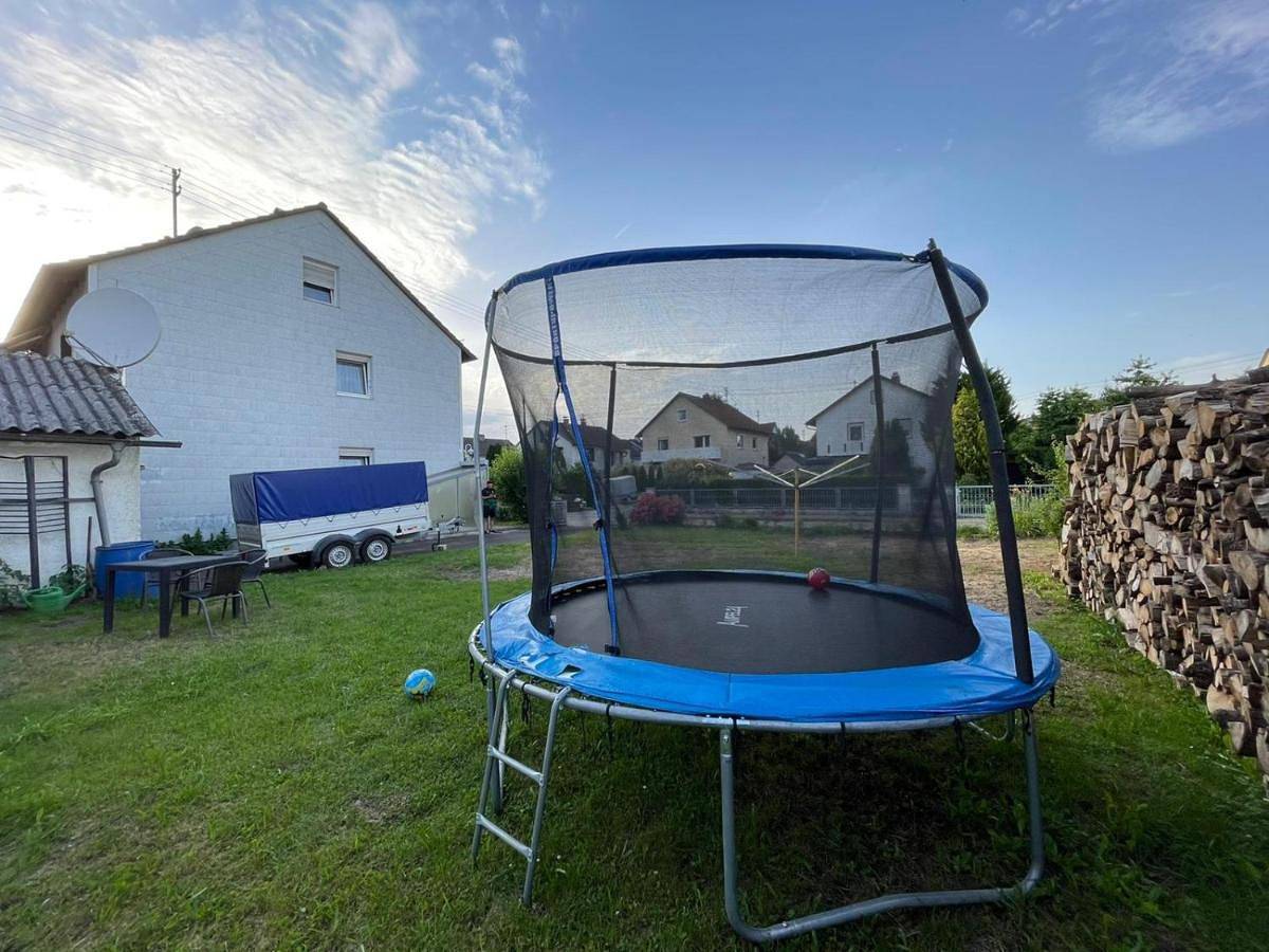 Ganze Wohnung, Guntia Apartment mit großem Garten in Legoland Deutschland, Günzburg