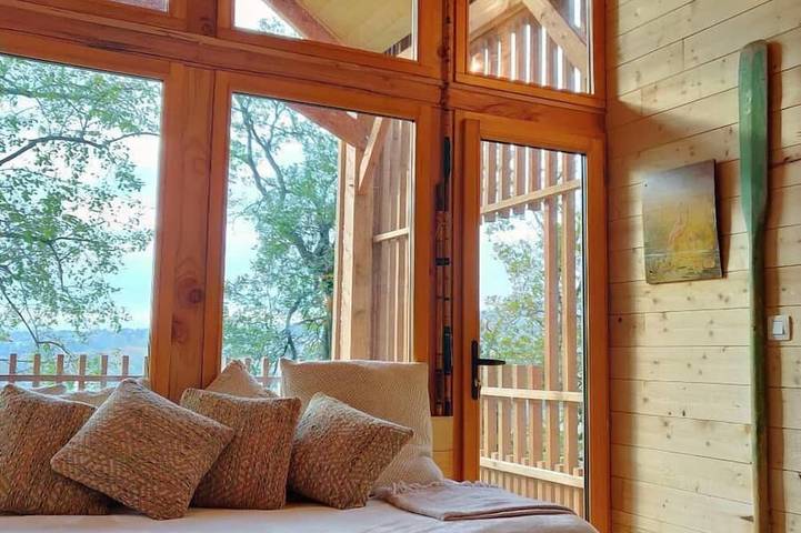 Apartamento entero, La Cabane De La Saône, Lyon Country House in Caluire-et-Cuire, Lyon region