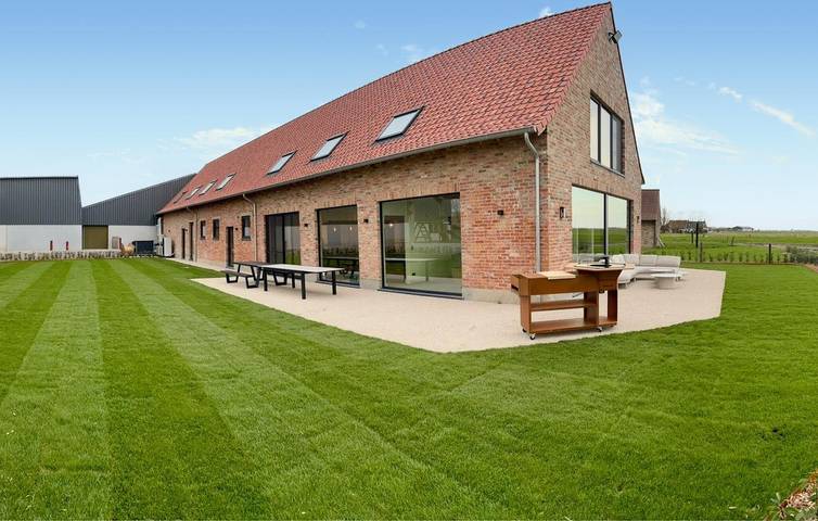 Ferienhaus für 22 Personen mit Terrasse in Oostduinkerke, Koksijde