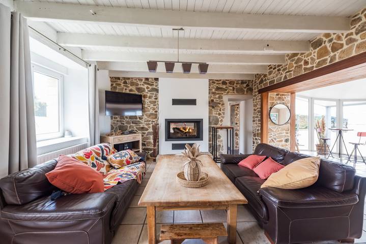 Location de vacances pour 8 personnes, avec piscine et jardin, animaux acceptés à Plouguiel - 2