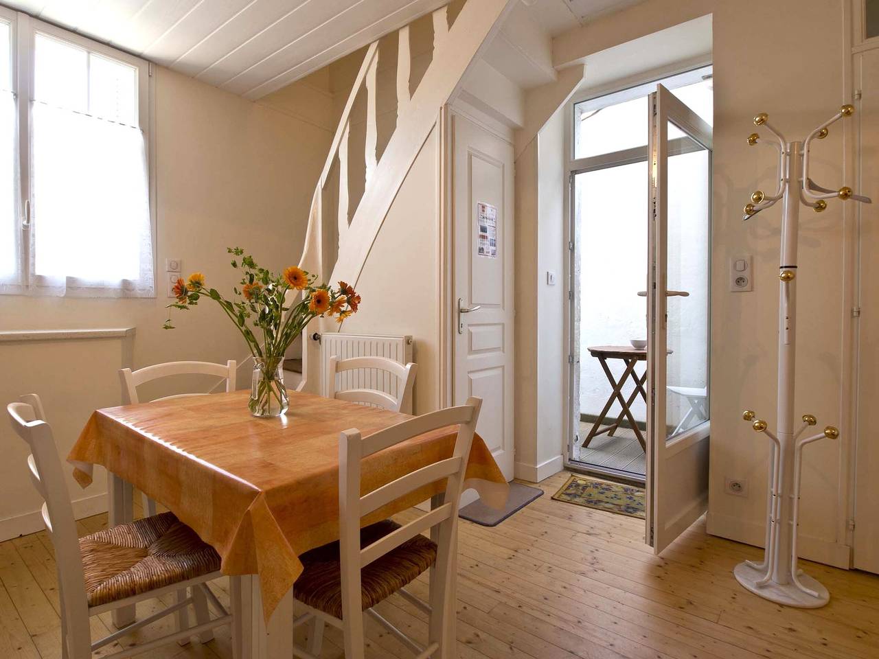 Casa de pescadores en el pintoresco barrio de La Chaume, cerca del canal y la playa in Les Sables-d'Olonne, Vandea