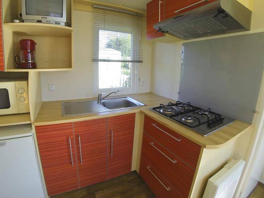 Flower Camping le Mat - Mobile home 4 persons - Confort 27m² - 2 bedrooms - covered terrace - 11 nights in Trévou-Tréguignec, Pink Granite Coast