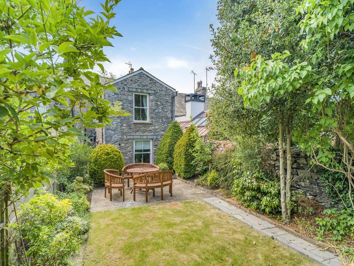 Log cabin for 6 people, with garden in Cartmel