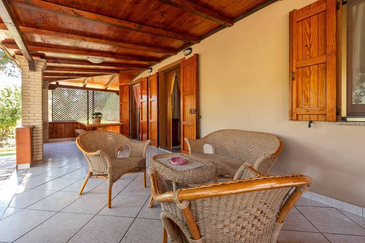 Villa 'Lidia Vicino al Mare' with Mountain View, Garden & Air Conditioning in Solanas, Comune di Sinnai