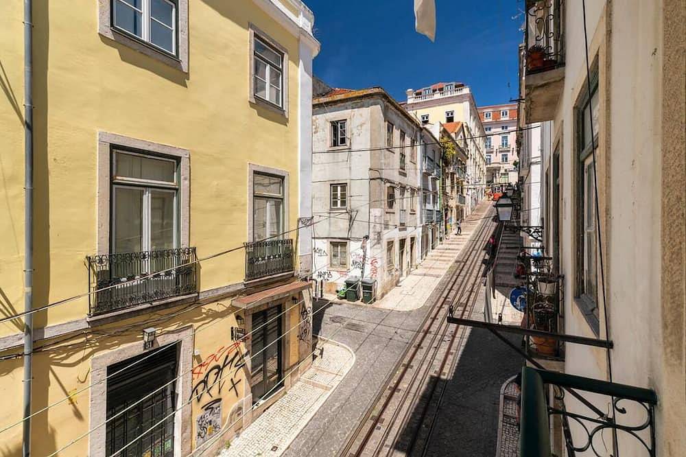 Holiday apartment in Lisbon from £208 per night