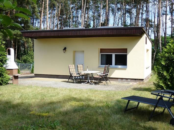 Bungalow für 2 Personen, mit Terrasse und Garten
