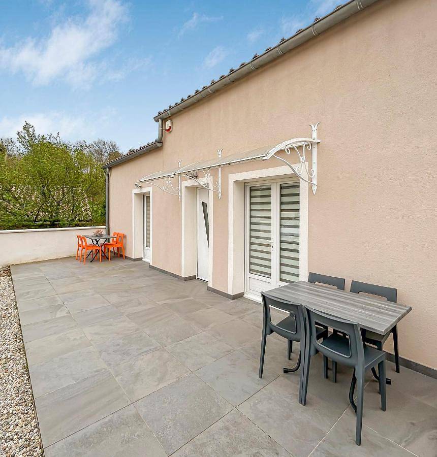 Two-Bedroom Apartment in Cendras, Parc national des Cévennes