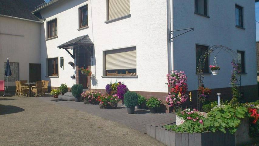 BnB für 4 Personen, mit Terrasse und Garten, mit Haustier in der Eifel - 2