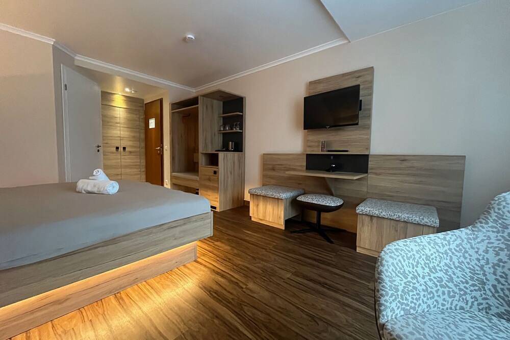 Standard Zimmer 1 inkl. Wlan & Frühstück - Apart Hotel Haveltreff in Caputh, Schwielowsee