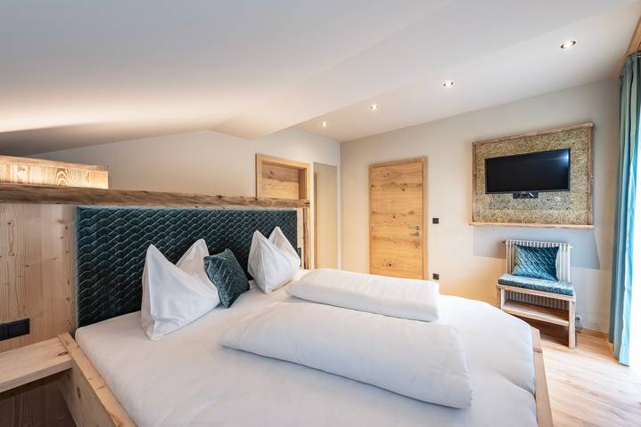 Ganze Wohnung, Ferienwohnung 'Hortensie Pension Sankt Ursula' mit Bergblick, Gemeinschaftsterrasse und Wlan in Sant'Orsola, St. Leonhard in Passeier