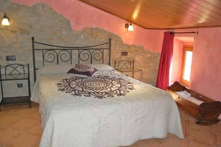 Location de vacances pour 19 personnes, avec terrasse et jardin à Berga - 2