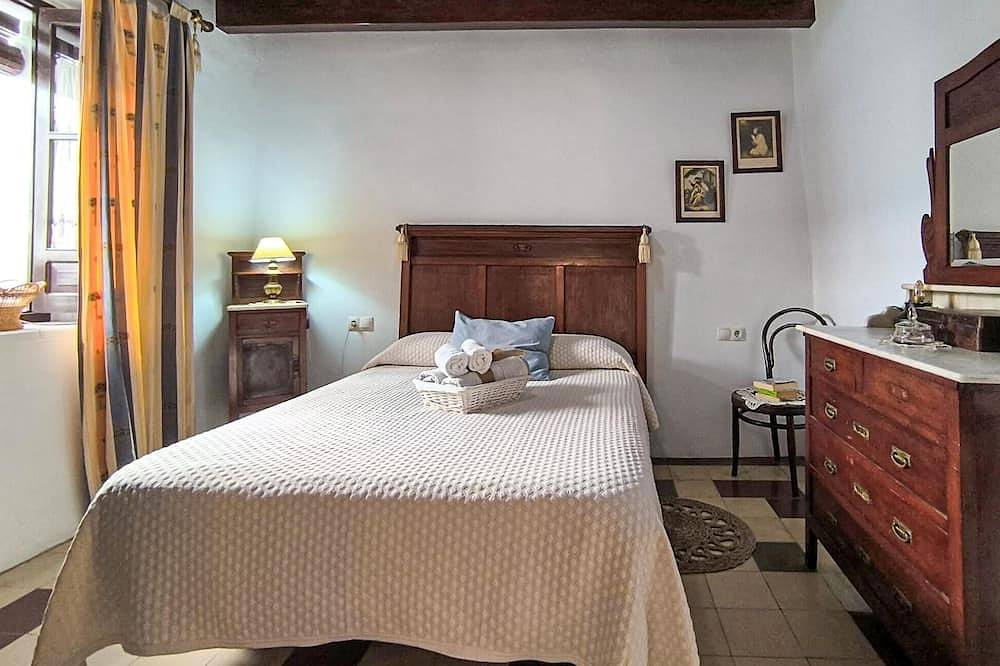 5 bedroom stunning home in Gerena in Gerena, Sevilla Provinz